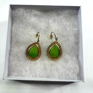 Unbranded Dangle Earrings w/Green Gemstone in Gold-Plated Metal